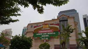 Finally, it was a twitter user's. Isi Papan Iklan Raksasa Go Jek Di Jakarta Viral Di Dunia Maya Tribunnews Com Mobile