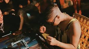 Drake & bad bunny] dile que tú eres mía, mía tú sabe' que eres mía, mía tú misma lo decías (tú misma lo. Bad Bunny Feat Drake Mia Video Oficial Youblkz Free Download Borrow And Streaming Internet Archive
