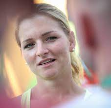 Maybe you would like to learn more about one of these? Olympia Skandal Ard Kommentator Carsten Sostmeier Bringt In Rio Deutsche Reiter Gegen Sich Auf Welt