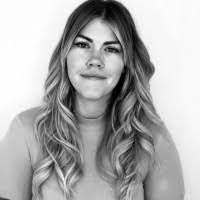 Sarah Schoonover's Instagram, Twitter & Facebook