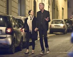 Ernest doroszuk/toronto sun reviews and recommendations are unbiased and products are independently selected. Anthony Bourdain And Girlfriend Asia Argento Spotted Kissing In Rome People Com