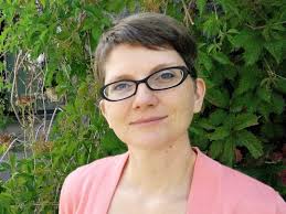 Julie Reeser's Instagram, Twitter & Facebook