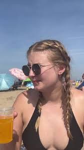 Elise Layton's Instagram, Twitter & Facebook