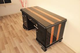 Kaufe individuelle schreibtische beim modernen interior design brand made.com. Art Deco Schreibtisch Aus Indischem Apfelbaum Original Antike Mobel