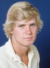 NUMBER: 189 Character: Todd Chandler Portrayed by: Brett Williams (1980)  not pictured Paul Keenan (1980-1981) David Wallace (1985-1986) Duration:  1980-1981, 1985-1986 Romances: Renee DuMonde (deceased) Cassie Burns  Parents: Kellam Chandler (deceased) Sunny