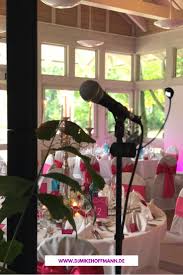 Dj Hochzeit Frankfurt Mit Mikrofon Und Technik Hochzeit Dj Frankfurt
