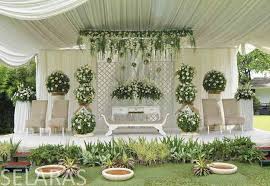 Kami juga memiliki pengalaman merencanakan pernikahan (wedding planner) dan mengelola pernikahan (wedding organizer) di beberapa gedung pernikahan di jakarta, antara lain padepokan pencak silat, gedung. Dekorasi Pelaminan Murah