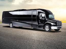 Résultat de recherche d'images pour "limousine style minibus"