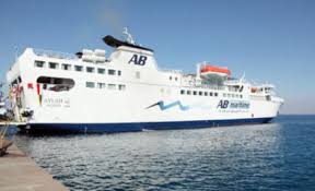 تعطل العبارات يوقف 300 شاحنة أردنية محملة من نويبع إلى العقبة المدينة نيوز