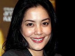 Gugatan Masuk, Semua Pihak Membantah Perceraian Lulu Tobing