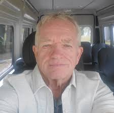 How to find an affordable interior decorator for a small home?