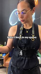 What i keep in my apron #hairstylistsoftiktok #hairstylist #dallasbl...