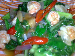 Masukkan sos tiram tadi, masukkan bawang besar yang dihiris, masukkan daun limau purut yang di. Resepi Udang Masak Sos Cili