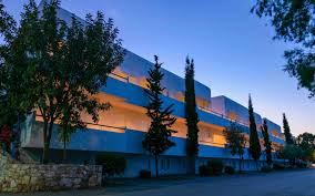 Ξενοδοχεία στο ναύπλιο και την παλιά πόλη ναυπλίου επιλέξτε από ξενοδοχεία και δωμάτια στην παλιά πόλη ναυπλίου με ημιδιατροφή ή πρωινό. Junior Hotel Nayplio 3enodoxeia Iria Paralia Argolida Peloponnhsos