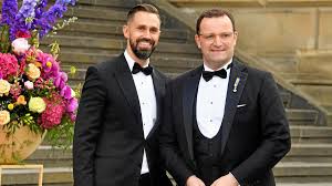 Jens Spahn und Ehemann wollen Kind: „Wir wären gute Eltern“