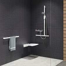 Vertical grab bars are easier to grip, help with limited balance and are easier to use for people with arthritis. Be Line Designer Grab Bars And Shower Seats 18 Rue Du Marechal Foch 80130 Friville Escarbotin France Delabie