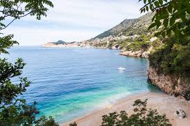 Der strand banje ist der bekannteste stadtstrand dubrovniks, nur wenige gehminuten vom historischen stadtkern entfernt. Beste Strande In Dubrovnik Die Keine Instagram Filter Benotigen Immer Meer Kroatien