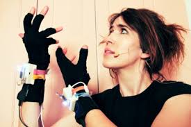 Singer Imogen Heap to demonstrate magical sound mixing gloves