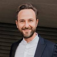 Ronald Kunze's Instagram, Twitter & Facebook