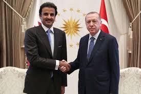 وفي الدوحة، أعلن الديوان الأميري أن أمير قطر الشيخ تميم بن حمد آل ثاني سيترأس وفد بلاده لحضور القمة الخليجية. Ø£Ù…ÙŠØ± Ù‚Ø·Ø± Ø§Ù„Ø´ÙŠØ® ØªÙ…ÙŠÙ… Ø¨Ù† Ø­Ù…Ø¯ Ø¢Ù„ Ø«Ø§Ù†ÙŠ ÙŠØªÙˆØ¬Ù‡ Ø¥Ù„Ù‰ ØªØ±ÙƒÙŠØ§