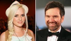 15 im januar 2019 gewann die unbedarfte blondine die 13. Sarah Knappik Privat Gntm Kultkandidatin Wird Mama News De