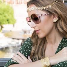 GEMOLOGUE by Liza Urla