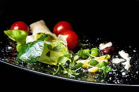 Il trucco per eliminare le rughe è mangiare un po' di tutto e cercare di variare sempre gli alimenti. Consumo Di Pomodori Cavoli E Spinaci Arma Di Difesa Contro Le Rughe Dott Ssa Maria Luisa Scarabelli Nutrizionista Nutrizionista Milano