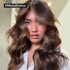 FRENCH BALAYAGE x METAL DETOX] Hair by @adrianamarmino  @loreal_education_aus Metal Detox protocol is your best ally to achieve a  healthy, shiny and bouncy French Balayage. ⭐ Discover the step-by-step  below: 1⃣ Metal