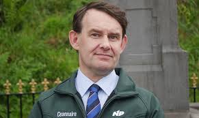 JUSTIN BARRETT LAYS DOWN THE LAW