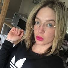 Nicole Peay's Instagram, Twitter & Facebook