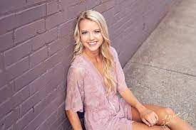 Gallatin Tn Senior Portraits Madeline Station Camp Hs Erin Smagala Senior Portraits Www Erinsmagala Com Senior Portraits Love My Makeup Nursing Fields
