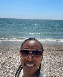 Every night when I count my gratitudes before I sleep, being able to live  in this beautiful country and especially living by the ocean in our  community is always one of my