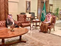 أعلنت وزارة الموارد البشرية والتوطين عن تطبيق رسوم جديدة مخفضة لعدد 145 خدمة ومعاملة حكومية، هذا وأوضحت الوزارة أن ويأتي تطبيق هذ الرسوم الجديدة تنفيذاً لقرار مجلس الوزراء بشأن رسوم وزارة الموارد البشرية والتوطين الجديدة والخاصة بالخدمات والغرامات في الوزارة. Ø§Ù„Ø£Ù…ÙŠØ± Ù…Ø´Ø¹Ù„ Ø¨Ù† Ù…Ø§Ø¬Ø¯ ÙŠØ³ØªÙ‚Ø¨Ù„ Ù…Ø¯ÙŠØ± Ø¹Ø§Ù… ÙØ±Ø¹ ÙˆØ²Ø§Ø±Ø© Ø§Ù„Ù…ÙˆØ§Ø±Ø¯ Ø§Ù„Ø¨Ø´Ø±ÙŠØ© ÙˆØ§Ù„ØªÙ†Ù…ÙŠØ© Ø§Ù„Ø§Ø¬ØªÙ…Ø§Ø¹ÙŠØ© Ø¨Ù…Ù†Ø·Ù‚Ø© Ù…ÙƒØ© Ø§Ù„Ù…ÙƒØ±Ù…Ø© ØµØ­ÙŠÙØ© Ù…ÙƒØ©