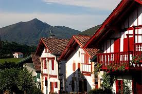 Pays Basque Et Bearn Guide De Voyage Pays Basque Et Bearn Pays Basque Pays Basque Paysage Basque