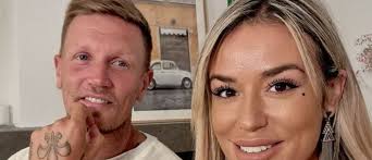 Je commence ma journée à 15 heures" : Sarah Machet dévoile sa nouvelle  routine du week-end depuis la fin du tournage de Mamans & célèbres