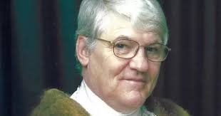 Former Caernarfon mayor dies as tributes paid to man 'who would help  anybody'