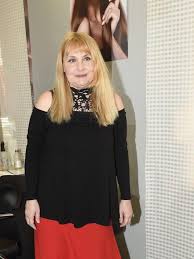 Herečka veronika gajerová (57) si posteskla, že je pro ni letošní rok skutečně velmi těžký. Herecka Veronika Gajerova Ma Dluhy Az Po Usi A Nemuze Sehnat Praci Zivot