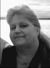 Adele Everett's Instagram, Twitter & Facebook