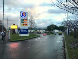 Blocages depuis plusieurs jours, des « gilets jaunes » tentent de bloquer des dépôts pétroliers… Carte Des Penuries De Carburants Dans Des Stations Service De Normandie Pas De Panique 14actu