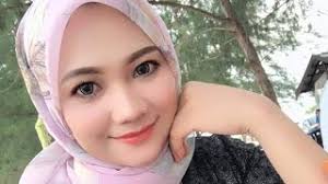 Kumpulan cewek cantik berjilbab #cewekcantikberjilbab #kumpulanvideocewekcantikberjilbab #cewekberjilbabcantik. Inilah Deretan Foto Gadis Cantik Dan Berhijab Di Indonesia Youtube