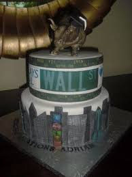 Wall Street Bull Graduation Cake And Cupcakes This Cake Was Created For A Client Who Was Celebrating Their Son S G Graduation Cakes Wall Street Cupcake Cakes
