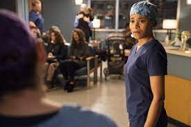 L'épisode 13 de la saison 15 de grey's anatomy était diffusé il y a peu et il n'a pas été évident pour amelia et owen. Grey S Anatomy Season 15 Episode 14 The Opioid Crisis Hits Home Recap