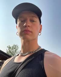 Rex Cox's Instagram, Twitter & Facebook