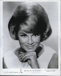 1975 Press Photo Singer Phyllis McGuire