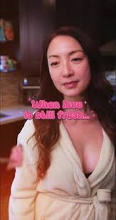 Hiiisuki's strawberry video uncensored - get ready for a sweet treat!