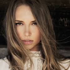 hair contouring hair strobing : Coiffeur Kami Paris12