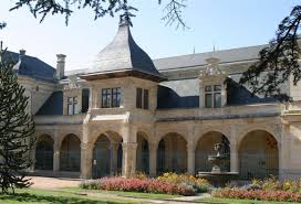 Musee Anne De Beaujeu Office De Tourisme De Moulins Capitale Des Bourbons Office De Tourisme Musee Le Moulin
