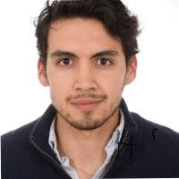 50+ perfiles de «Esteban Mera»