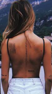 Tattoo Woman Small Hip Tattoosnob Skinartmag Blackwork Tattoo Woman Small Hip Tattoosnob Skinartmag Bla Dovme Kadin Kiz Dovmeleri Sevimli Dovmeler