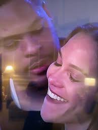 Bill and person height difference